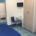 Be And Be فندق مبيت وإفطار