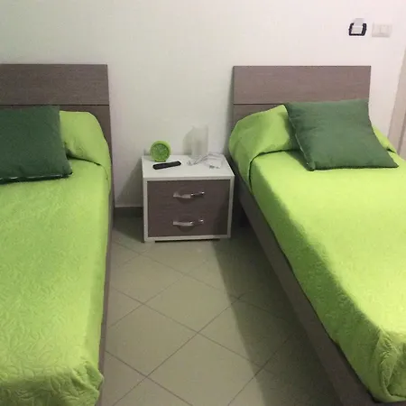 Be And Be Alojamento de Acomodação e Pequeno-almoço 3*