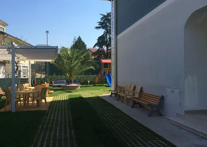 Be And Be Alojamento de Acomodação e Pequeno-almoço 3*